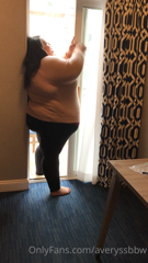 88825989_will-i-be-able-to-fit-through-this-door-or-not_0.m4v