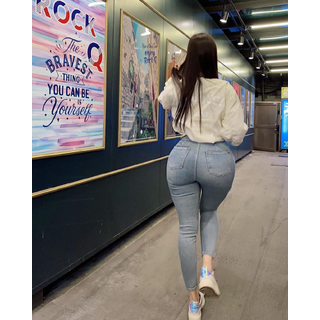 1df5e0c2098c4f019875680cadfc2d82.jpg