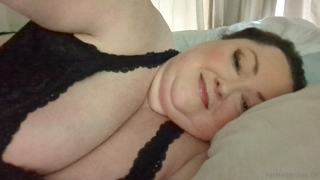686342313_my-double-chin-is-on-such-nice-display-when-i-lay-down-with_3.mp4