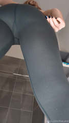 Fansly - XiaLand(26).mp4