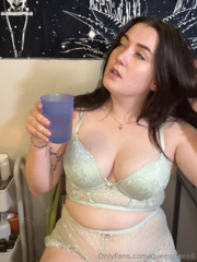 1040286387_i-need-some-new-lingerie-xx_0.mp4
