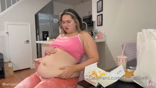 499256465_new-clip-10-5-min-fattening-fast-food-stuffin_1.mp4