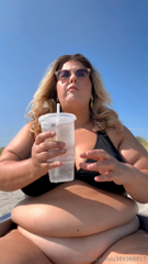 1271188747_i-know-ive-gotten-fatter-but-i-watch-this-video-of-me-on-th_1.mp4
