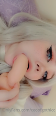 276812323_am-i-girlfriend-material_2.m4v