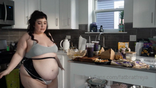 1295334874_pregnancy-belt-stuffing-strapped-and-stuffedtbh-this-is-tr_2.mp4