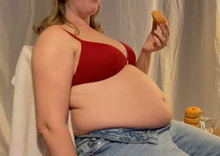 890135998_full-from-dinner-but-i-can-still-find-room-for-donuts-plus_0.mp4