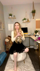 259468463_stream-started-at-01-23-2022-02-59-am-try-on-haul-and-dress_0.mp4