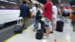 asd-2017-08-31-barcelona-spain-Walk to Apple store – August 31, 2017.mp4