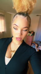 2025-10-23_@alexsiadiamonique_7564493852636237087.mp4