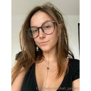 your fav librarian 😏_1_4b0c.jpg