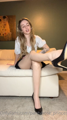 512557703_8-minute-pantyhose-self-worshipping-shoe-dangling-dirty_0.m4v