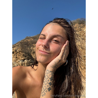 sunbath 💛_1_e09f.jpg