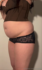 1510048552_a-little-playing-with-my-fat-body-can-someone-buy-me-a-ga_0.mp4