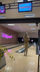 1327799559_i-filmed-something-in-the-bowling-alley_0.mp4