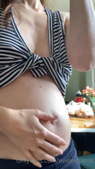 549119534_i-think-ive-gained-a-bit-look-at-how-my-fat-now-ripples-an_0.m4v