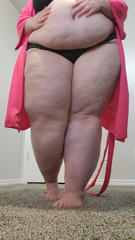 528704901_playing-with-my-belly-and-teasing-you-with-my-ass-and-tits_0.m4v