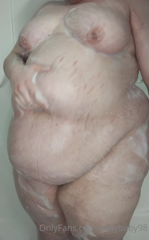 280169647_god-i-m-getting-so-fat-and-horny-if-i-m-being-honest-i-lit_1.m4v