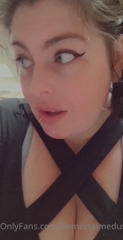 95227215_good-morning-babes-i-hope-you-have-a-happy-friday-check-ba_0.m4v