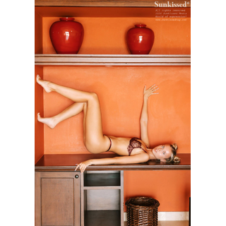 polina-malinovskaya_sunkissed-5a96702be40e93172.jpg
