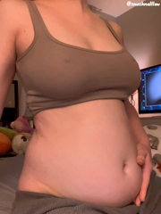 437625415_mm-i-love-the-way-my-belly-jiggles-do-you_0.m4v