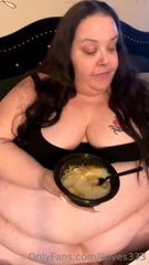 438072594_fans-just-love-to-make-sure-my-belly-is-satisfied-mmmm_10.m4v