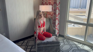 Charlie Valentine & Hyley Winters - VALENTINES DAY THREESOME Hotel.mov