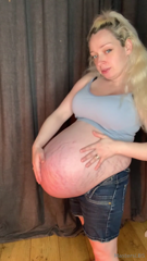 1237831548_masterslbs-40-week-pregnant-belly-oil-custom-im-you_0.mp4