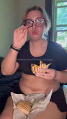 1813428302_lets-see-how-fast-i-can-scarf-down-this-big-burrito-lil-s_0.mp4