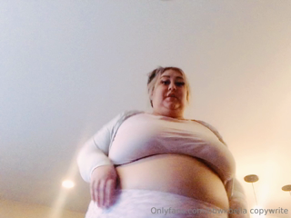 908010469_happy-friday-impromptu-weirdo-quirky-video-idk-im-still-s_0.mp4