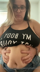 198486565_these-jeans-im-bursting-out-of-are-size-18s-this-time-las_8.m4v
