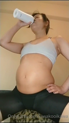 190447634_in-fitness-wear-i-show-you-my-inflated-belly_0.m4v