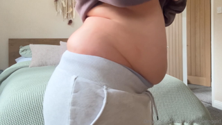 1533294942_sunday-morning-feeling-after-indulging-in-chinese-take-out-a_0.mp4