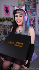 559460583_subscriber-milestone-unboxing-unboxing-some-goodies-fro_0.mp4