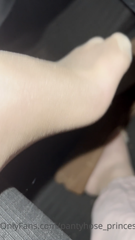 234540584_got-my-pantyhose-on-under-my-comfy-sweats-nice-and-warm_0.m4v