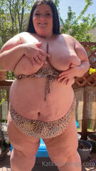 311899775_do-you-like-watching-me-oil-my-body-in-the_0.m4v