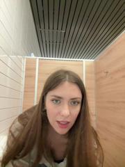MariiD_Stripchat_20260516_170121.mp4
