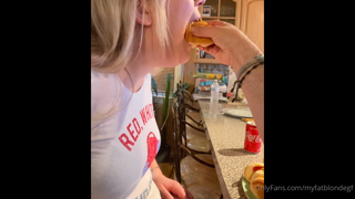 152315453_happy-memorial-day-heres-my-gf-eating-a-hotdog-whole-to-ce_0.m4v