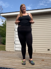 1279034102_as-big-as-the-door-a-little-bit-of-belly-and-bum-too_1.mp4