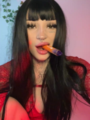 madelinexx_2025-11-06_08-37-59_076.mp4