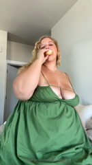 1295102264_why-does-everything-just-taste-better-coming-from-another-ha_0.mp4