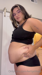 514122275_i-looooove-how-jiggly-my-belly-hang-is-renewbies-look-for_0.m4v