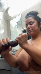 FULL VIDEOShower time! Up close and personal 🔬Don’t mind the pimple on my forehead 🙄. Fucking hormones.mp4