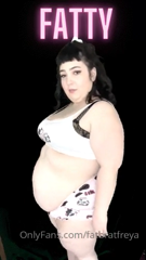 687056436_my-most-humiliating-clip-fuck-i-m-fat-and-not-just-fat_1.mp4