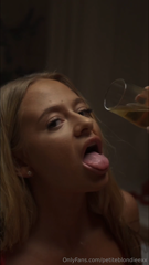 942452934__0.mp4