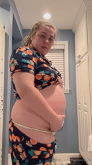 1573253770_im-growing-like-crazy-these-are-xxl-pjs_0.mp4