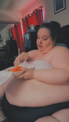 1144242428_my-favorite-pastime-eating-and-watching-a-movie-yes-i-talk_0.mp4