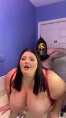 209965240_this-video-is-fucking-hotttt_2.m4v