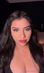 1467462100_kiss-me_0.mp4