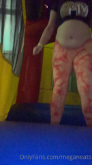 416332397_fat-ass-is-at-the-jumpy-place_0.m4v