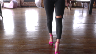 Love Her Feet - 2021-09-04 - The Influencer's Feet [WEBDL-1080p].mp4